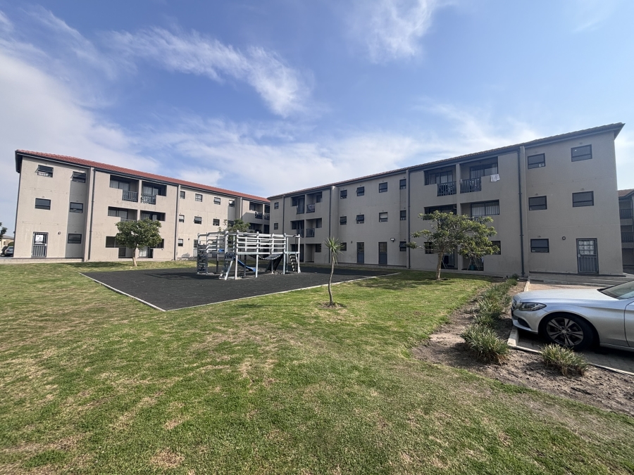 2 Bedroom Property for Sale in Parklands Western Cape